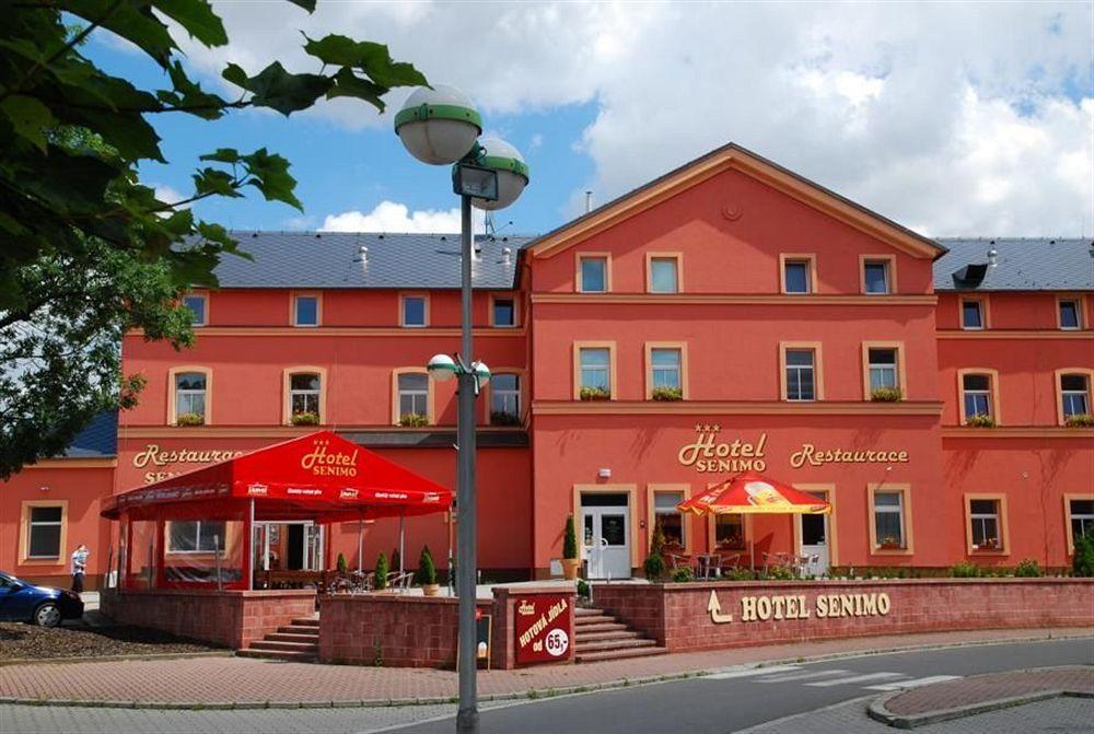 Hotel Senimo أولوموك المظهر الخارجي الصورة