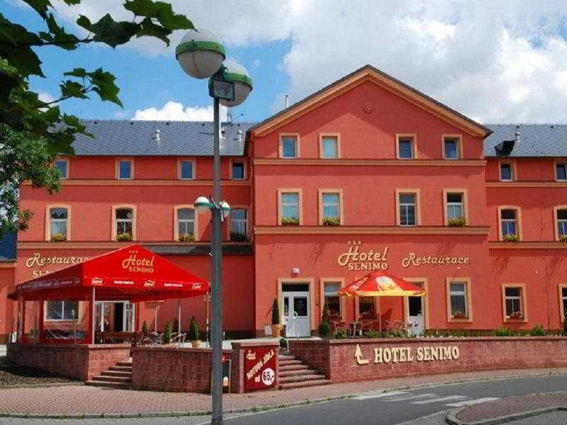 Hotel Senimo أولوموك المظهر الخارجي الصورة